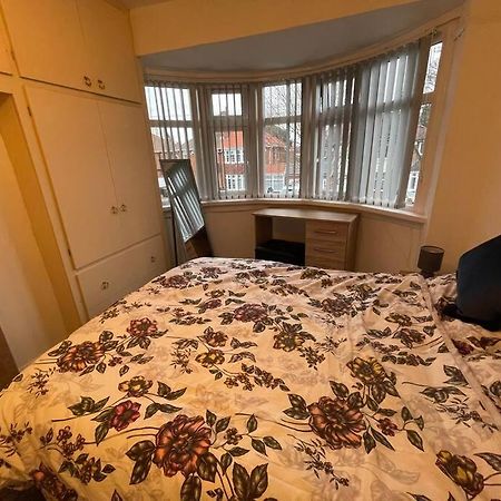 Large Beautiful 3 Bed House In City Of バーミンガム エクステリア 写真