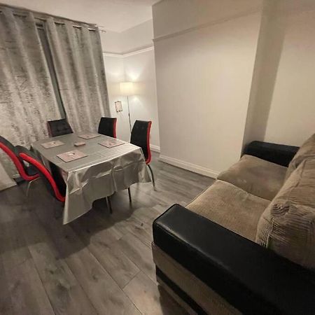 Large Beautiful 3 Bed House In City Of バーミンガム エクステリア 写真