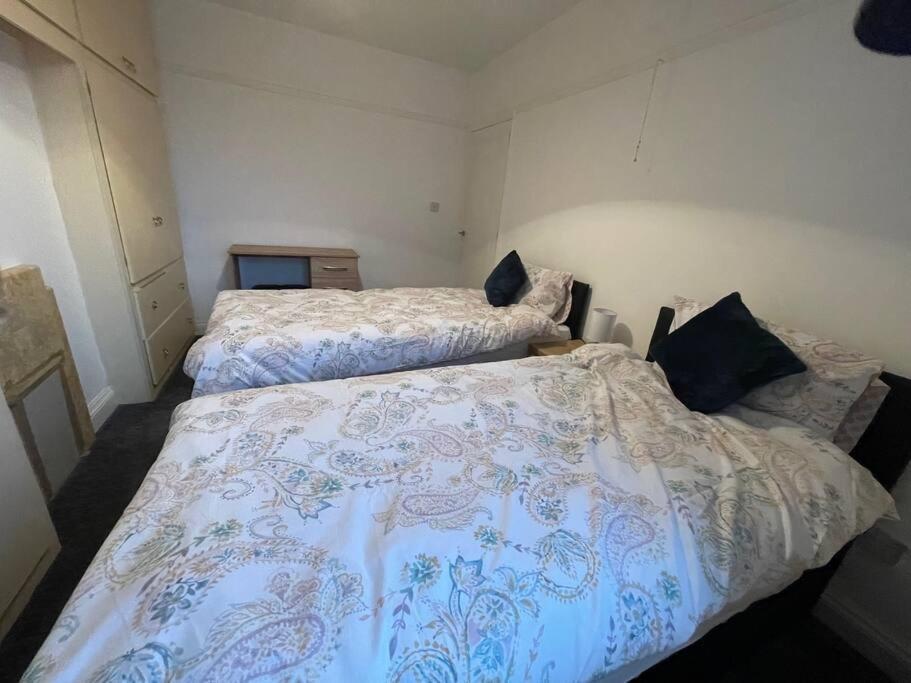 Large Beautiful 3 Bed House In City Of バーミンガム エクステリア 写真